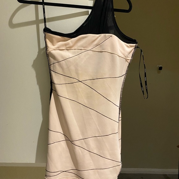 Topshop one shoulder bodycon little black mini dress - Picture 6 of 6